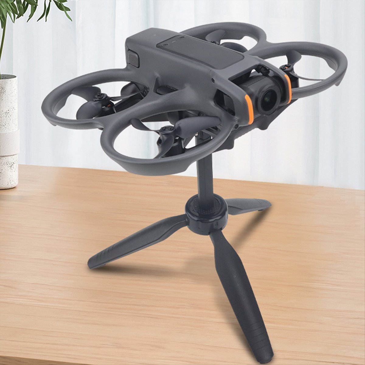 حامل عرض مكتبي ثلاثي القوائم ل - مراجعة Drone وسعره